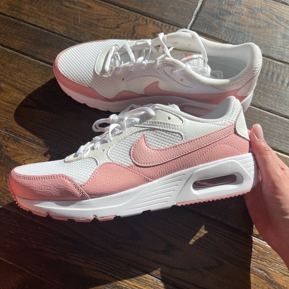 NEW Nike Air Max, size 8, white/pink